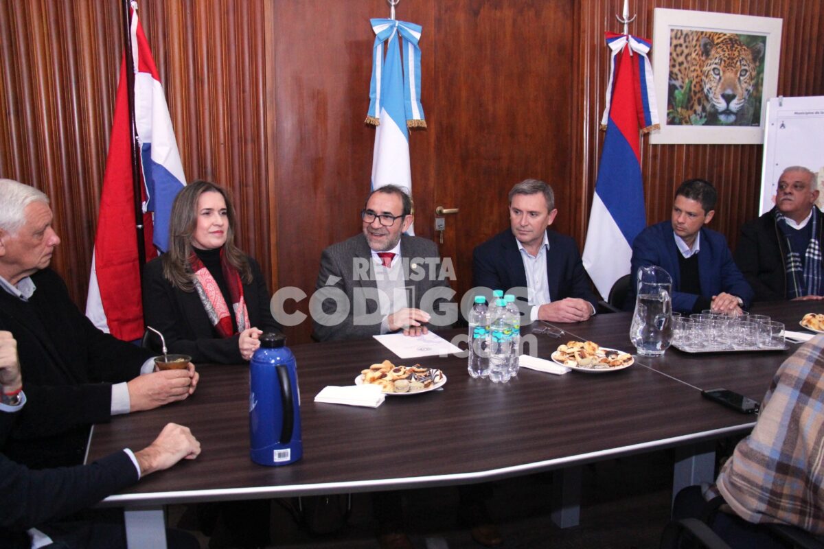 Misiones y Paraguay impulsan una agenda de integración con foco en el comercio y el tránsito fronterizo 12 24 - reunion misiones paraguay 13 - 23