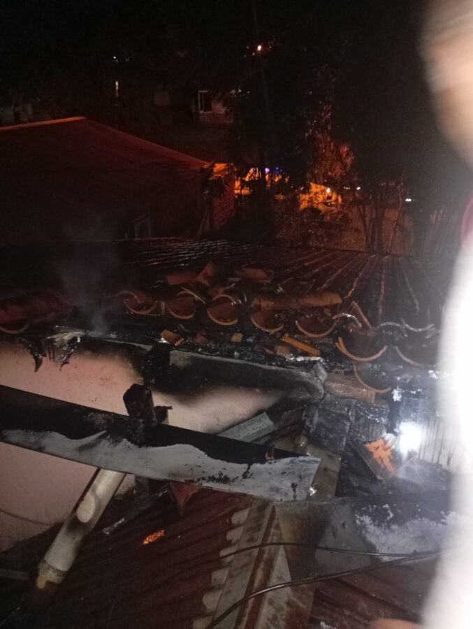 Una salamandra a leña originó un principio de incendio en una vivienda de Guaraní 2 4 - salamandra lena 2 - 3