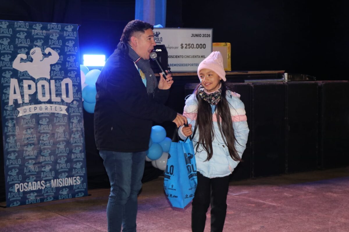 La Una+ Fan Fest convocó a numerosos hinchas en el parque La Cantera de Posadas 4 8 - una mas costanera 5 - 7