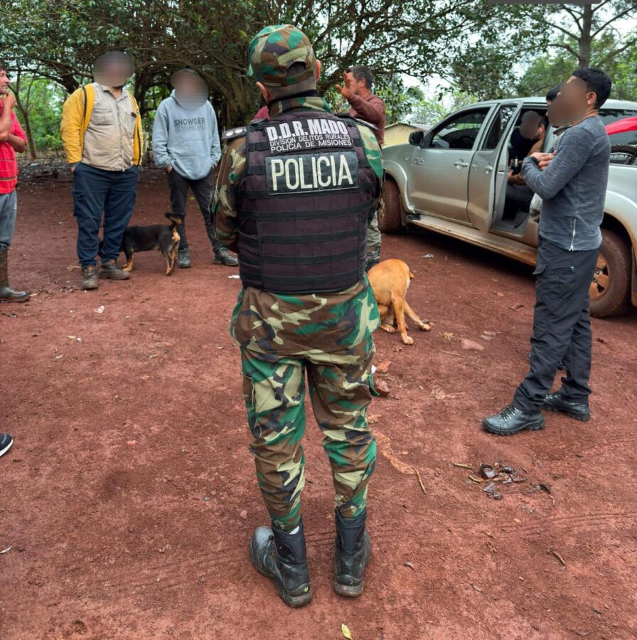 Despliegan un amplio operativo para dar con el paradero de un hombre desaparecido en Colonia Delicia 1 2 - COLONIA DELICIA 1 - 1