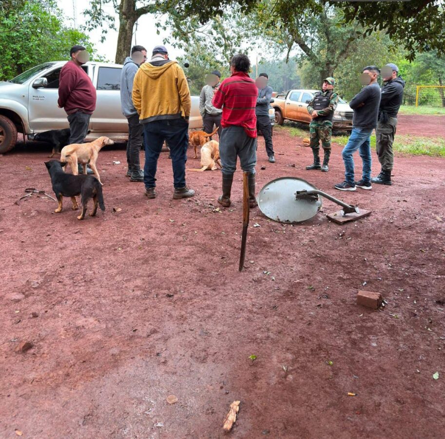 Despliegan un amplio operativo para dar con el paradero de un hombre desaparecido en Colonia Delicia 2 4 - COLONIA DELICIA 2 - 3