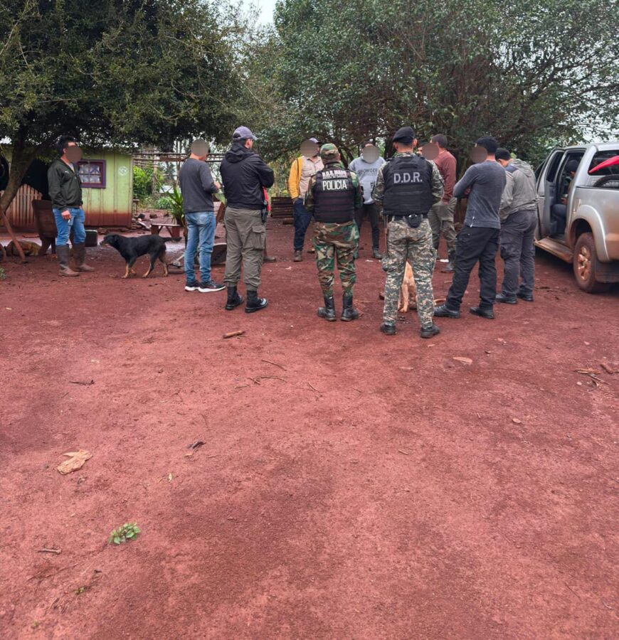 Despliegan un amplio operativo para dar con el paradero de un hombre desaparecido en Colonia Delicia 3 6 - COLONIA DELICIA 3 - 5