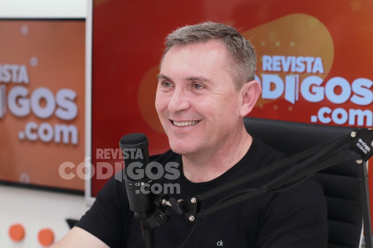 Carlos Kako Sartori paso por el streaming de Codigos 3 - 13