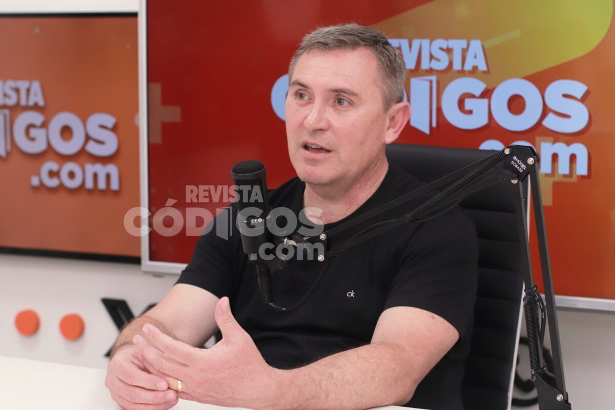 Carlos Kako Sartori paso por el streaming de Codigos 5 - 13