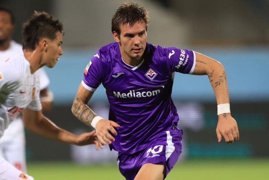 Franco Mastantuono debutó con Fiorentina en la goleada ante Benevento por la Copa Italia