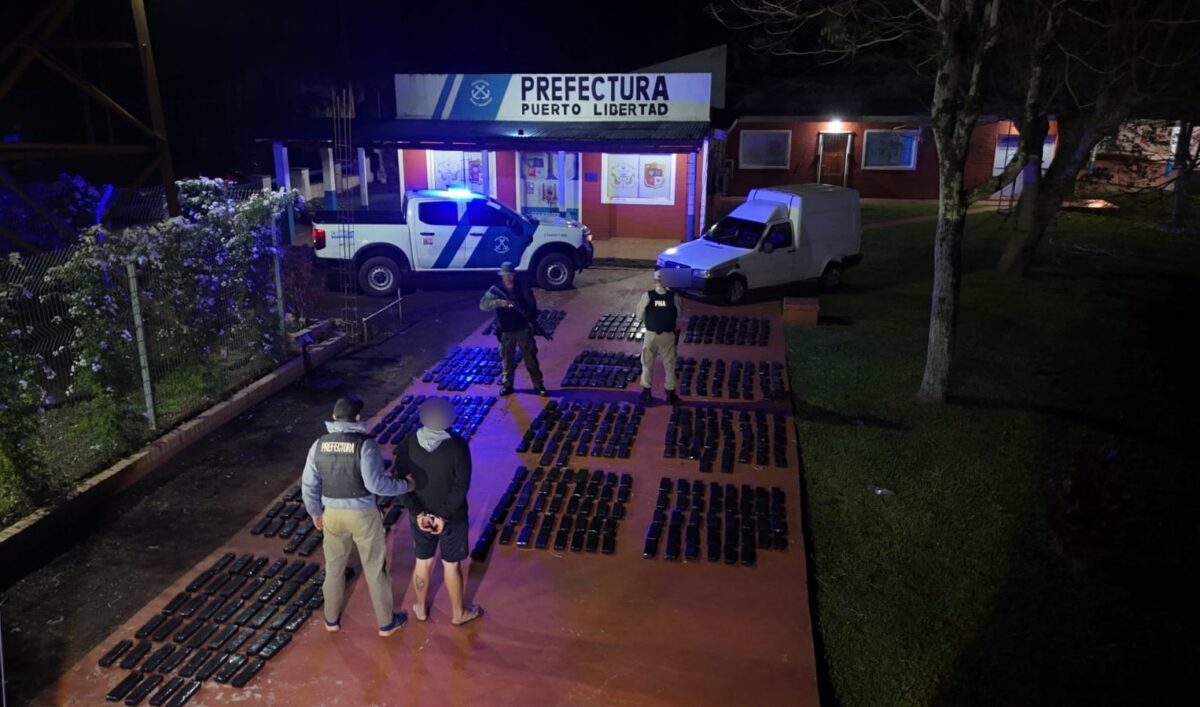 Prefectura incautó más de 400 kilos de marihuana valuados en casi $1.500 millones en Wanda