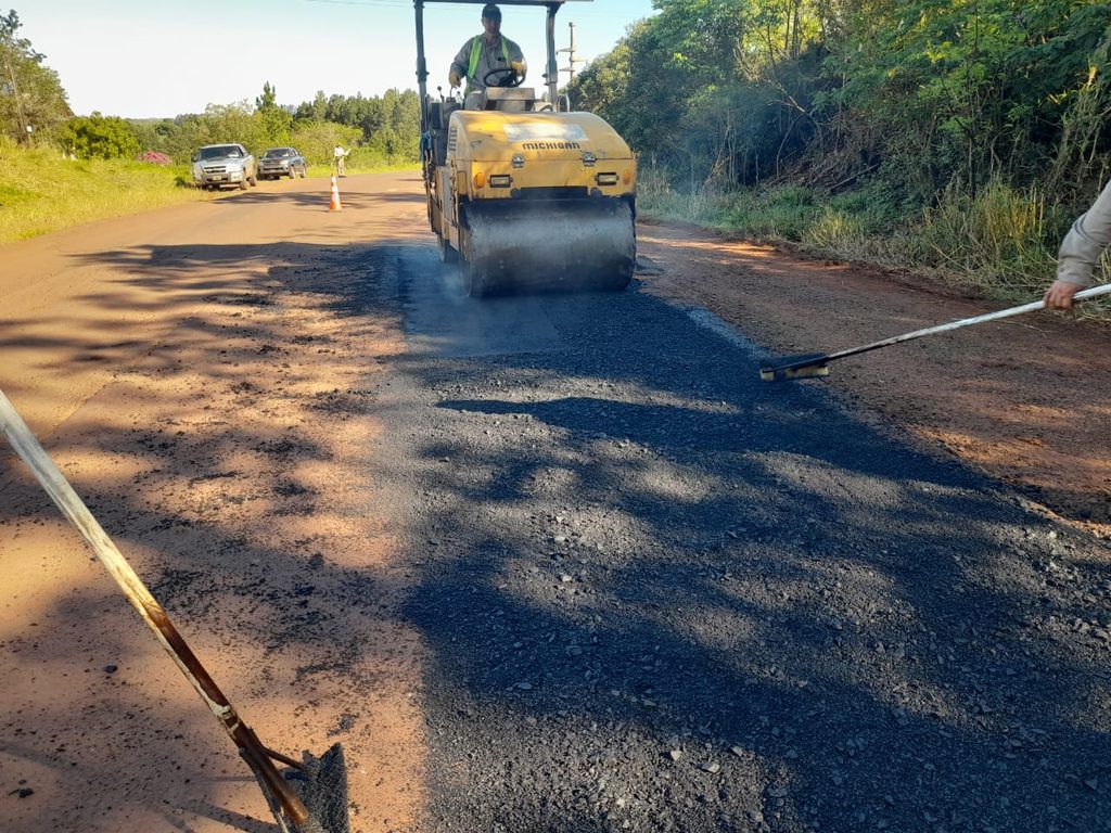 Vialidad de Misiones intensifica el bacheo en las rutas provinciales 9, 11 y 223 3 6 - RP 11 BACHEO 1 - 5