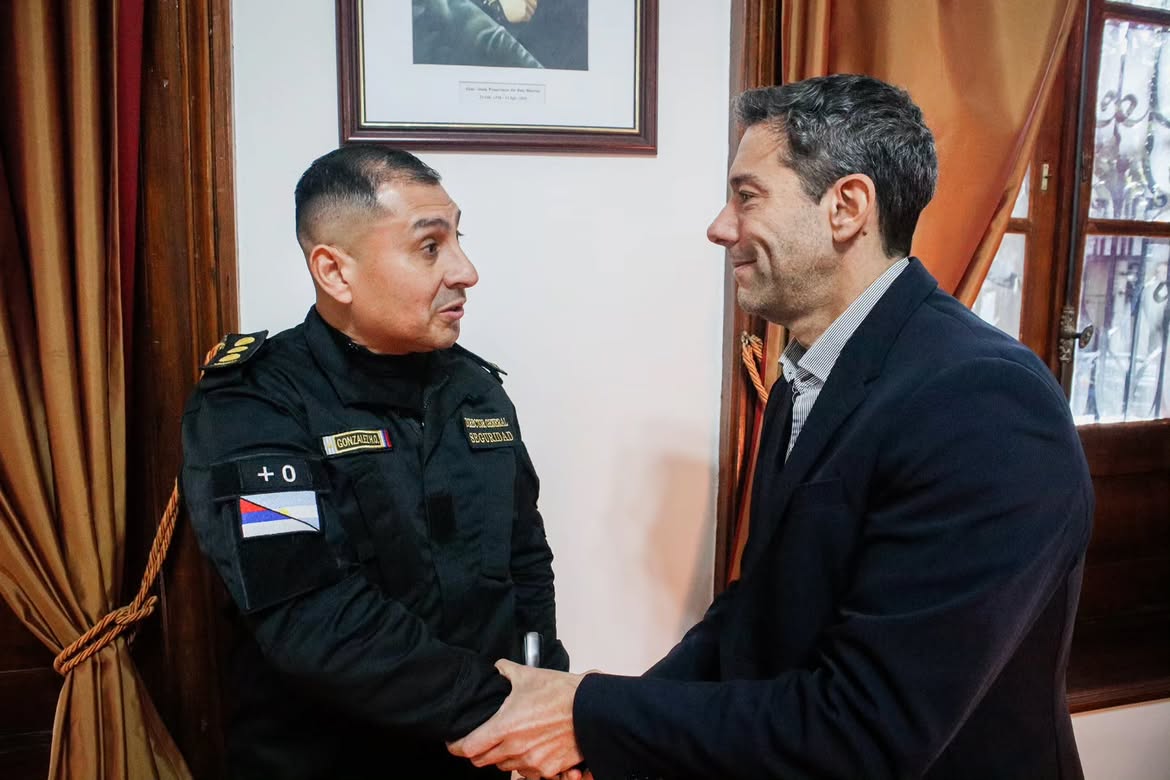 Raul Maslowski fue designado subjefe de la Policia de Misiones y Hugo Gonzalez quedo al frente de Seguridad 4 - 1