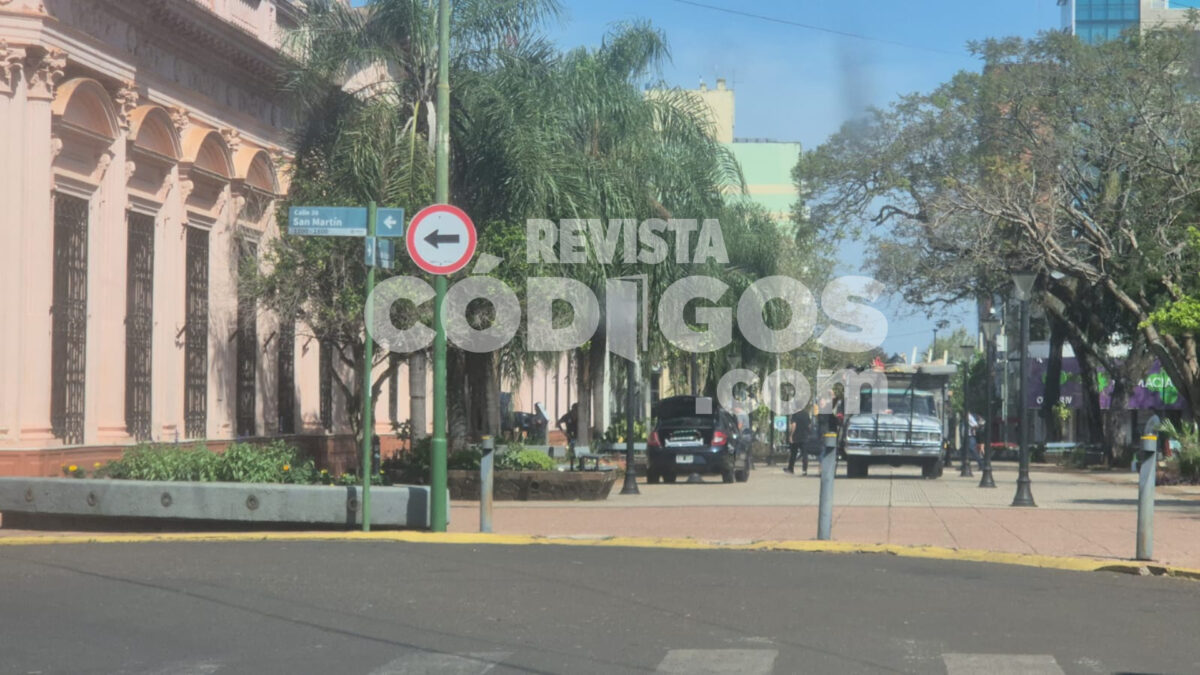 Se levantó el acampe de policías desplazados frente a Casa de Gobierno 1 2 - Se levanto el acampe de policias frente a Casa de Gobierno - 1