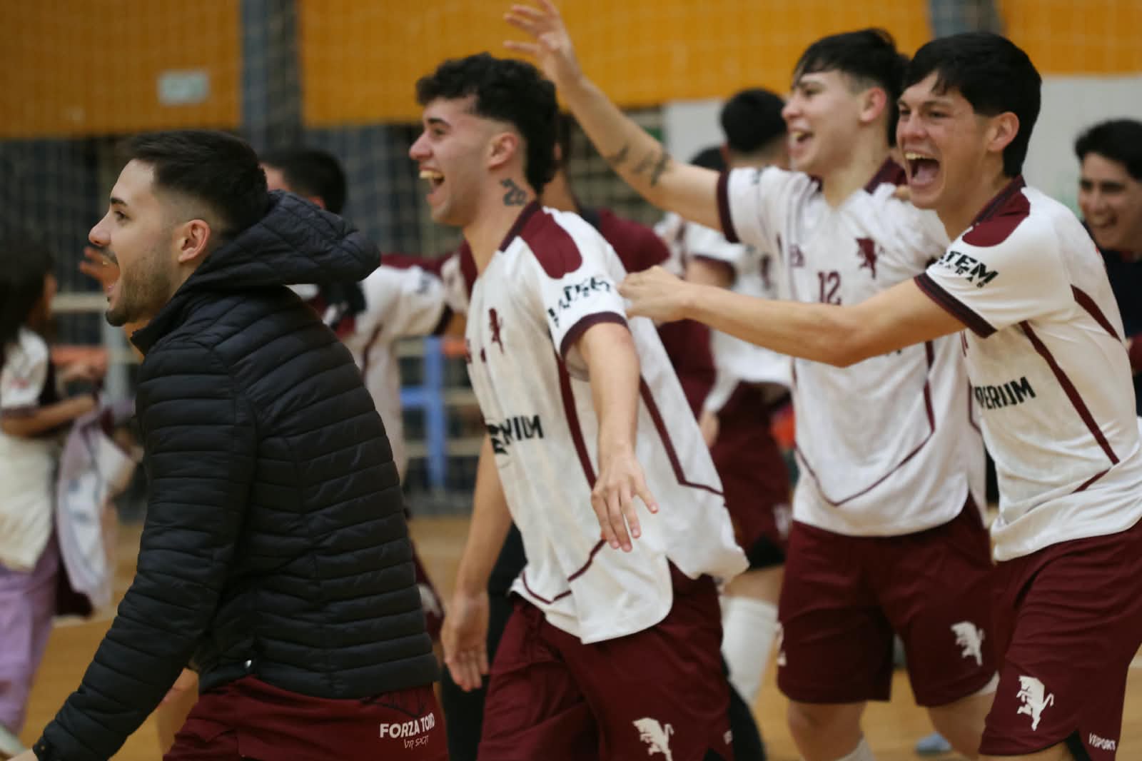 Torino campeón nacional de futsal: el fruto del trabajo y un lugar en la historia del deporte misionero 7 14 - Torino futsal campeon nacional el fruto del trabajo y un lugar en la historia del deporte misionero 9 - 13