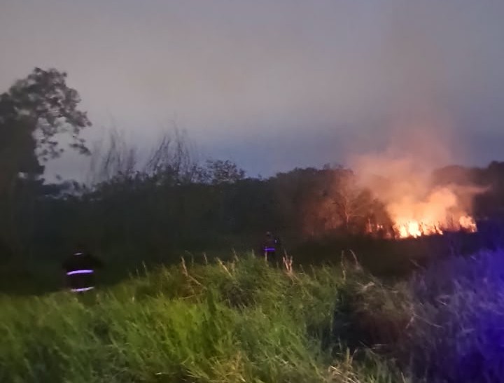 Tres incendios encendieron las alarmas en Misiones: rápida intervención de Bomberos 1 2 - Tres incendios encendieron las alarmas en Misiones rapida intervencion de Bomberos 4 - 1