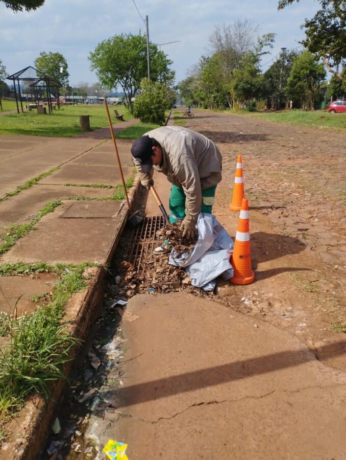Intensifican trabajos de limpieza en Posadas ante el pronóstico de fuertes tormentas para este fin de semana 1 2 - WhatsApp Image 2026 08 28 at 17.08.35 1 - 1
