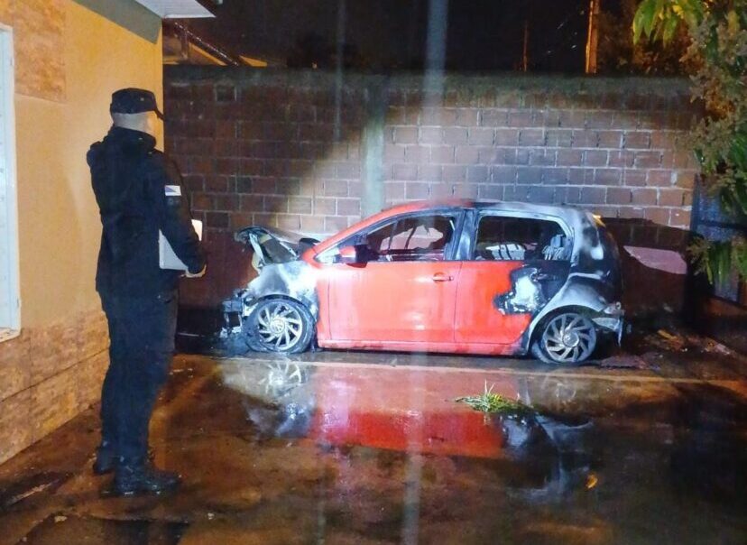 auto incendiado (1)