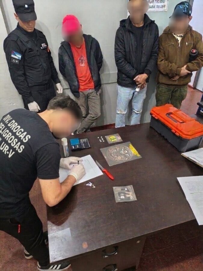 Frustraron el ingreso de cocaína a una dependencia policial de Iguazú: estaba escondida en carne 2 4 - carne y cocaina 3 - 3