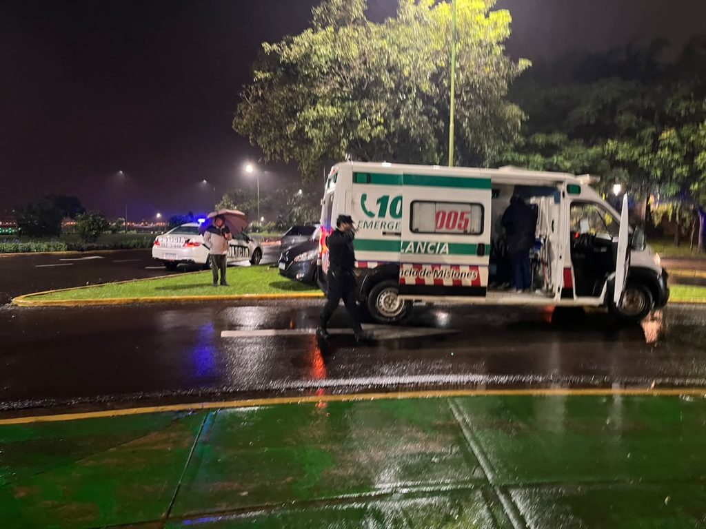 choque en costanera de posadas 3 - 3