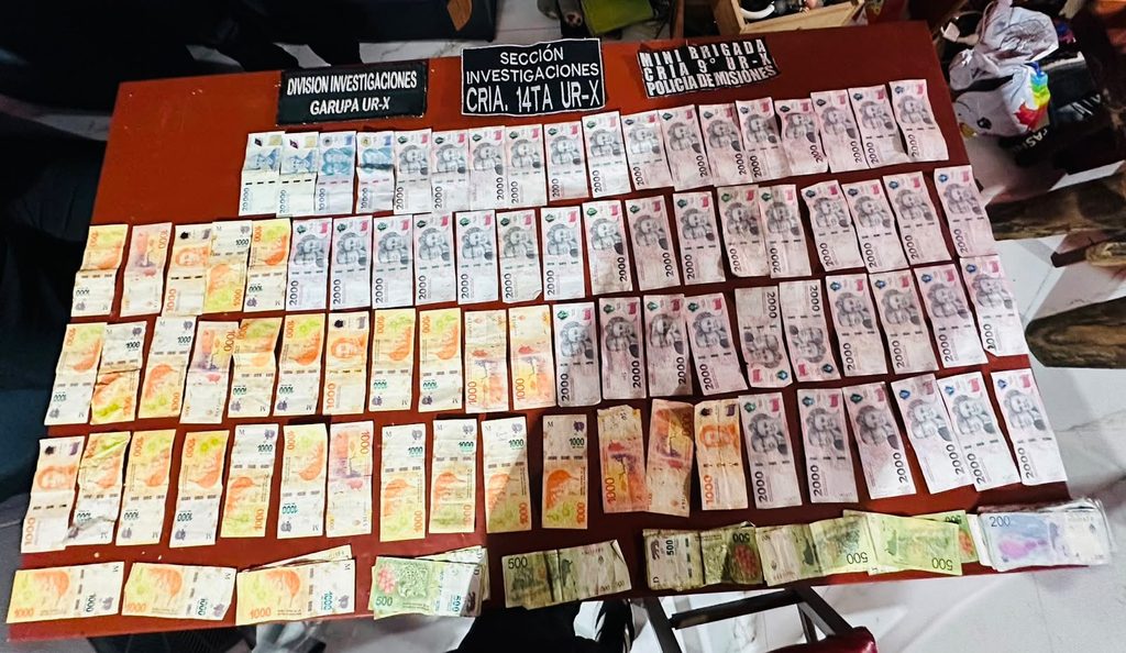 Cinco detenidos en Posadas tras siete allanamientos: secuestraron droga, municiones y dinero en efectivo 1 2 - cinco detenidos 5 - 1