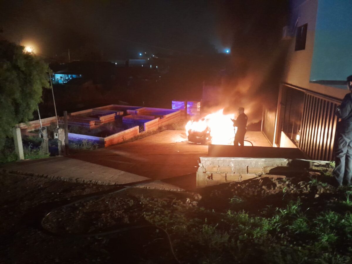 incendio auto irigoyen (1)