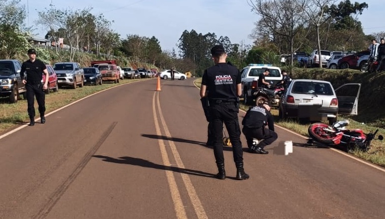 Un motociclista fue hospitalizado tras chocar contra un auto en San Vicente
