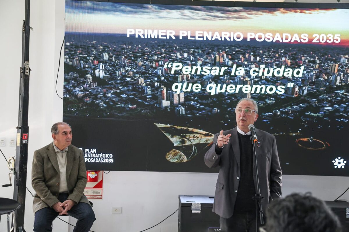 Passalacqua participó del primer Plenario Posadas 2035 y respaldó una planificación de "abajo hacia arriba"