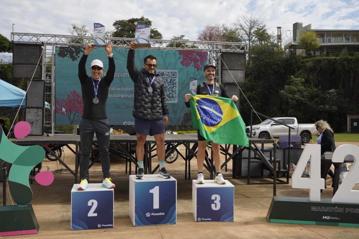 Más de 1.200 corredores participaron de la quinta edición de la Maratón Posadas 7 14 - posadas 7 - 13