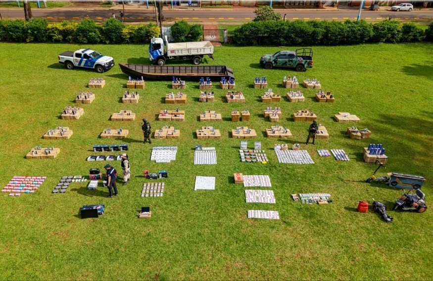 Cruzó desde Paraguay con 44 bultos de contrabando valuados en más de $186 millones y fue detenido 1 2 - Cruzo desde Paraguay con 44 bultos de contrabando valuados en mas de 186 millones y fue detenido 3 - 1