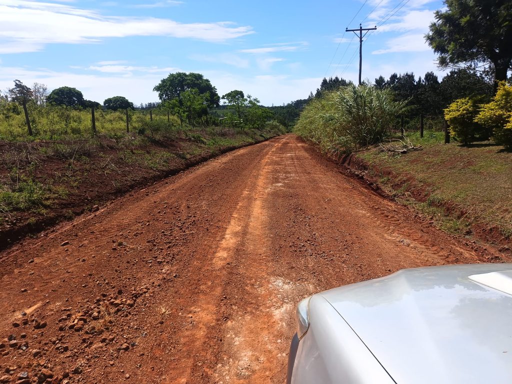 Vialidad provincial intensificó los trabajos en rutas terradas ante el escenario de lluvias 2 4 - DPV RP 220 - 3