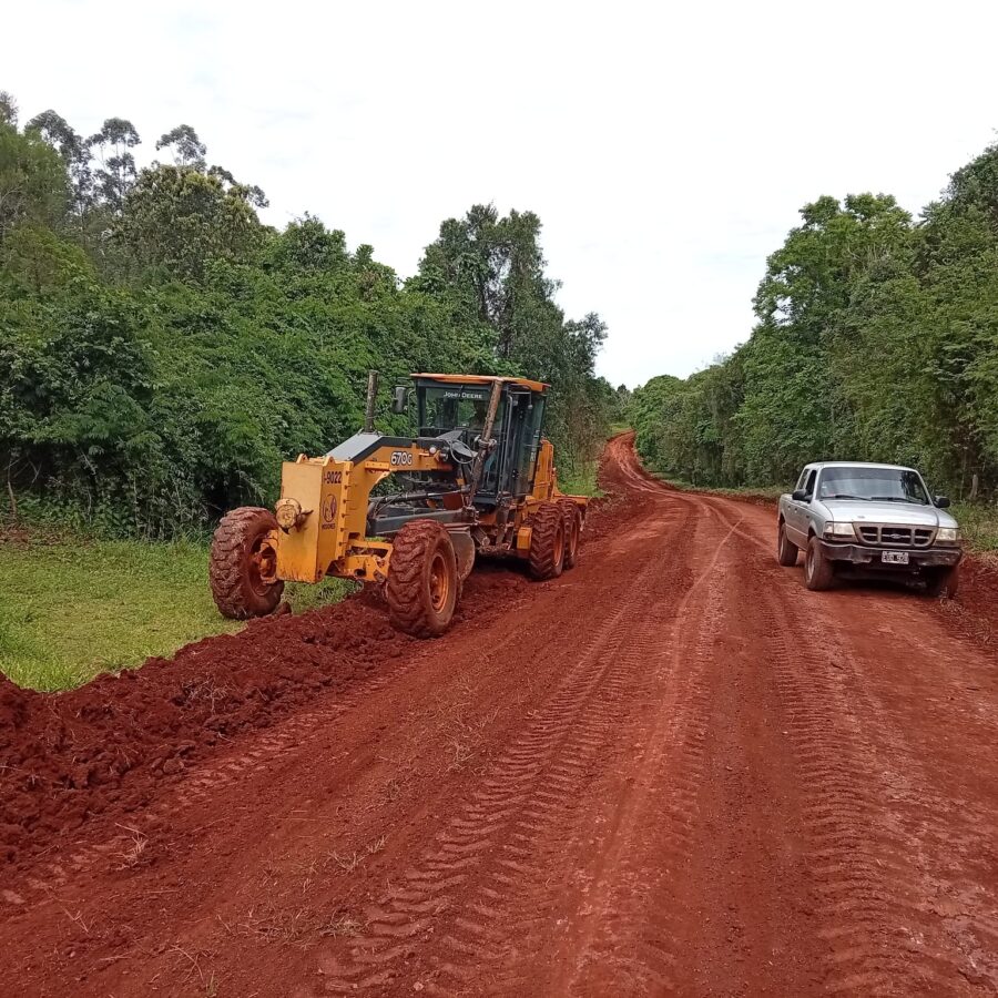 Vialidad provincial intensificó los trabajos en rutas terradas ante el escenario de lluvias 3 6 - DPV RUTA COSTERA EL VERDE - 5