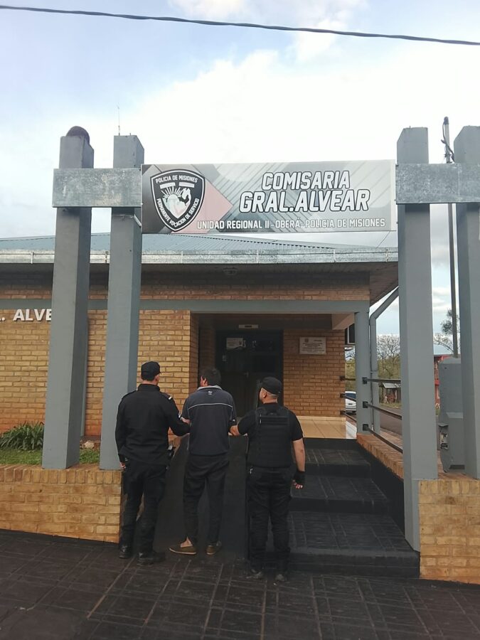 Denunciado por agredir y amenazar de muerte a su expareja, fue detenido en Colonia Alberdi 1 2 - Denunciado por agredir y amenazar de muerte a su expareja fue detenido en Colonia Alberdi 1 - 1