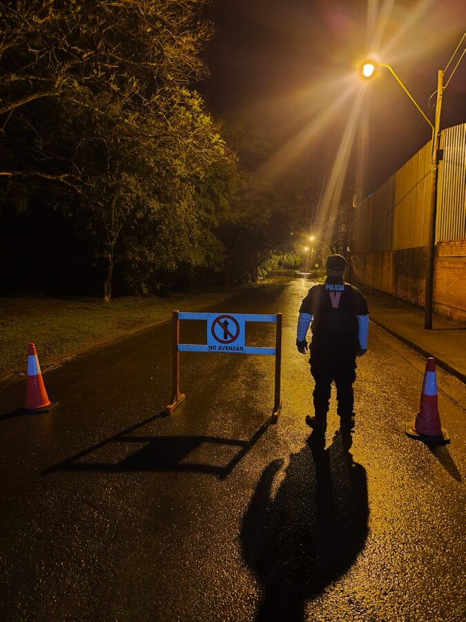 Fuertes lluvias movilizaron a policias y bomberos en distintos puntos de Misiones 5 - 7