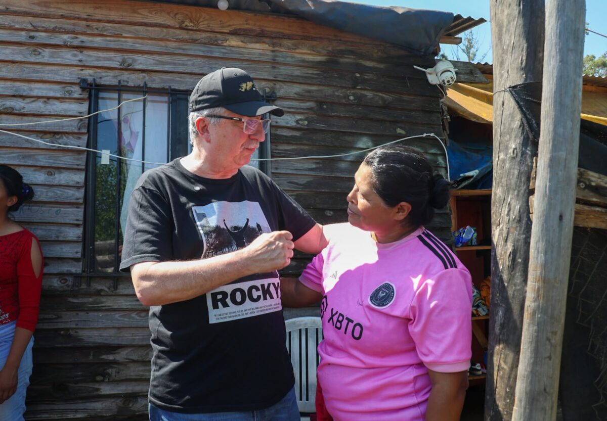 Junto a Passalacqua, TECHO movilizó a más de 90 voluntarios para construir diez viviendas en Posadas 2 4 - Junto a Passalacqua TECHO movilizo a mas de 90 voluntarios para construir diez viviendas en Posadas 6 - 3