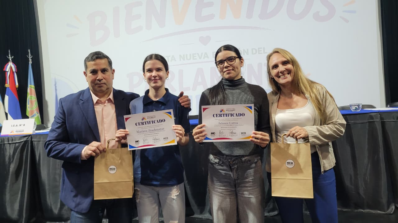 Montecarlo fortaleció la participación juvenil con una nueva edición del Parlamento Estudiantil 1 2 - Montecarlo fortalecio la participacion juvenil con una nueva edicion del Parlamento Estudiantil 5 - 1