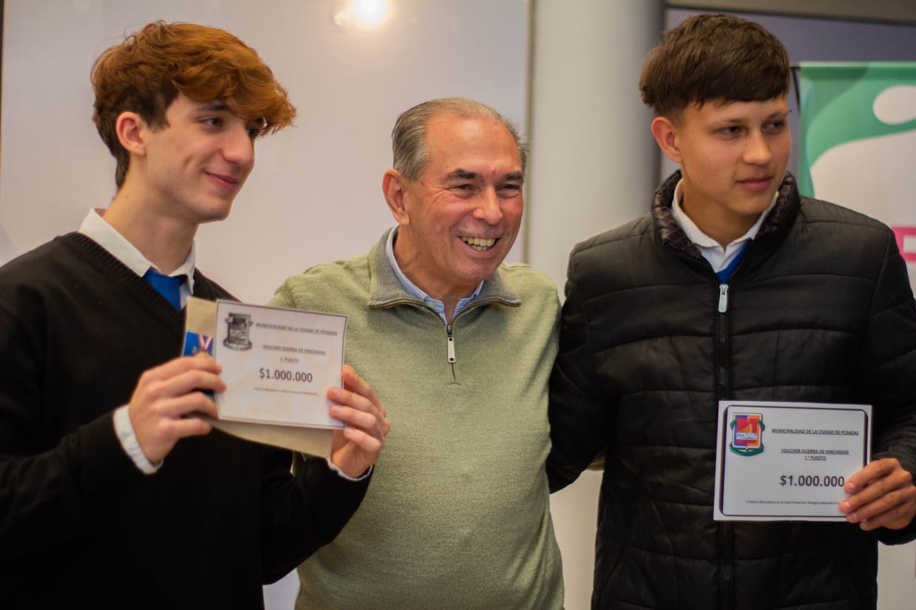 Posadas premio a los colegios ganadores de Por los Jovenes Todo antes de la Estudiantina 2026 2 - 3