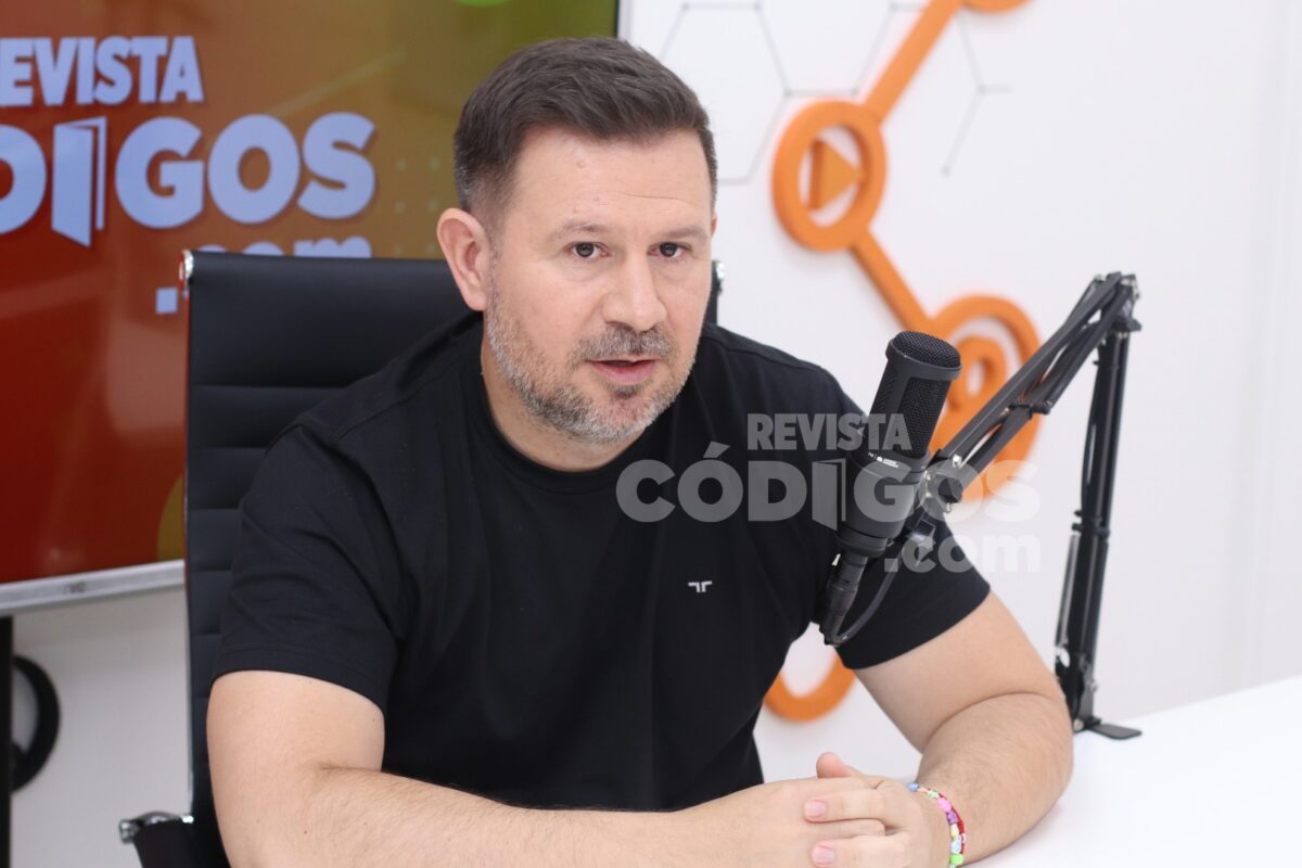 Roberto Padilla y Ramiro Aranda pasaron por el streaming de Códigos 12 24 - Roberto Padilla y Ramiro Aranda pasaron por el streaming de Codigos 11 - 23