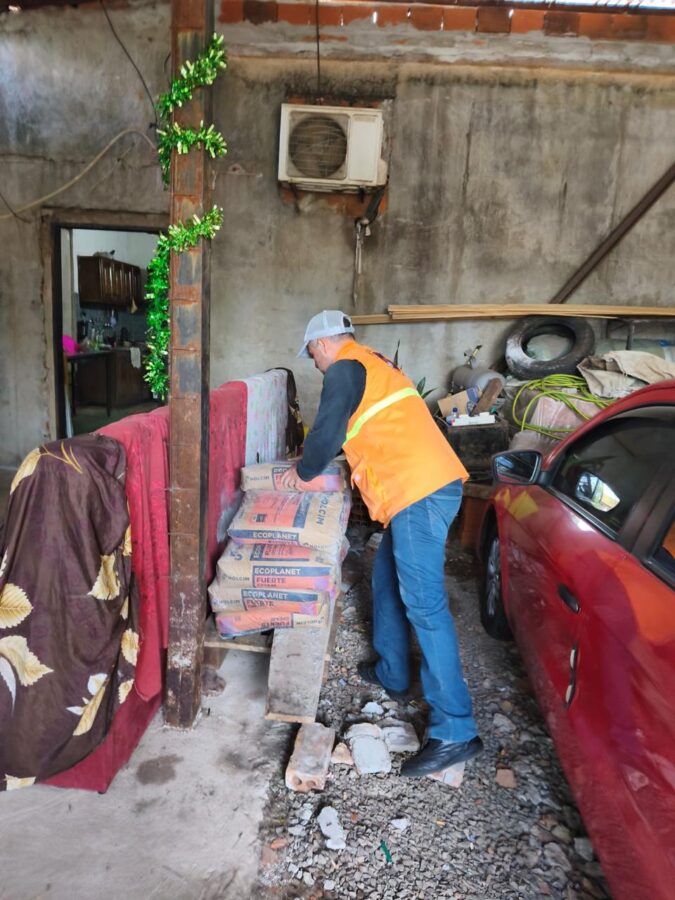 Tras los temporales, Provincia y municipios avanzan con la asistencia a casi 500 familias misioneras 1 2 - Tras los temporales Provincia y municipios avanzan con la asistencia a casi 500 familias 1 - 1