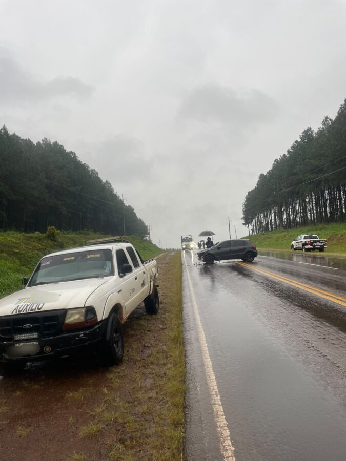 Dos vehículos chocaron en la Ruta 12 a la altura de Capioví: no hubo heridos 2 4 - choque capiovi 2 - 3