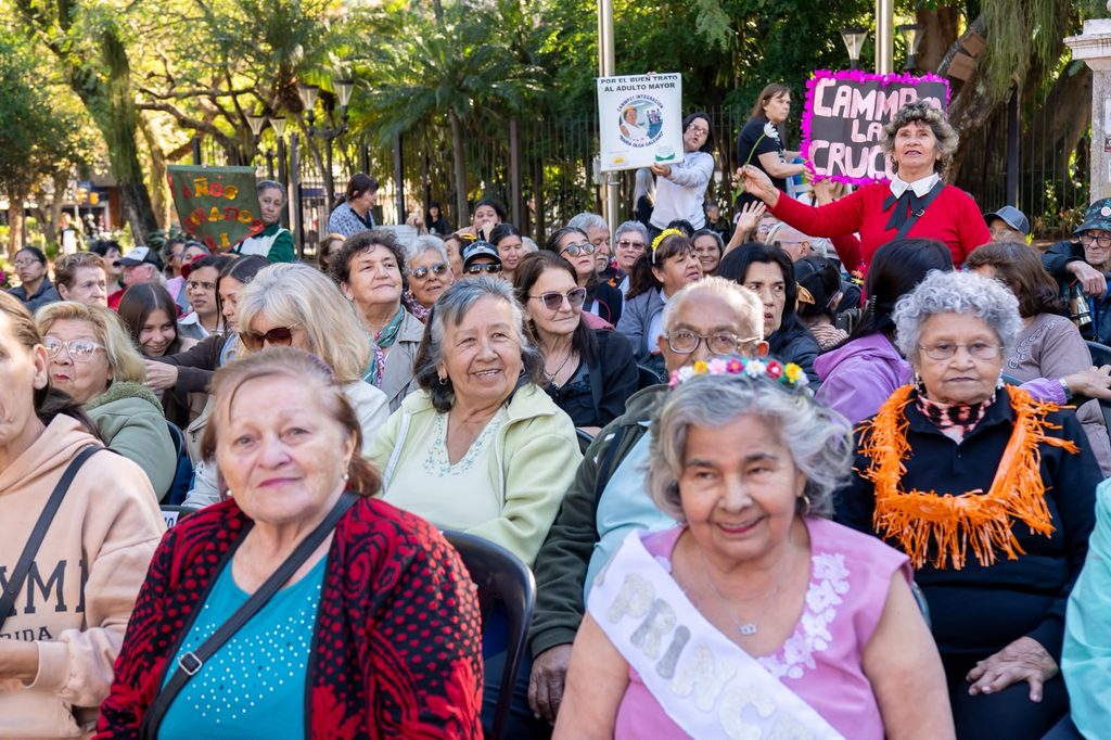 Desarrollo Social realizó una jornada de concientización sobre el Alzheimer con adultos mayores en Posadas 2 4 - desarrollo social adultos mayores 2 - 3