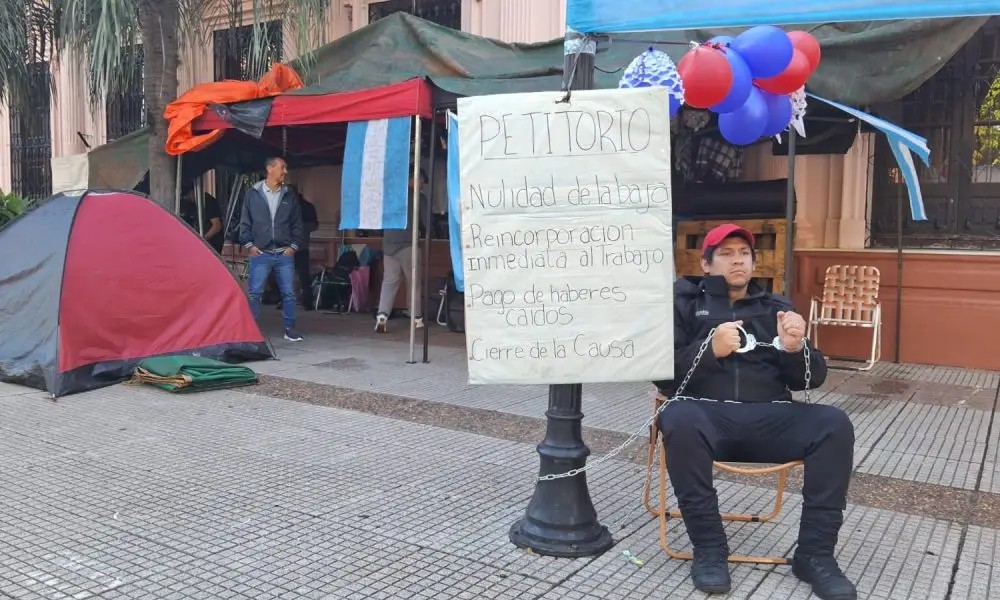 Diego Correa, el ex policía vinculado a Amarilla que tras 143 días de acampe apareció con una RAM 2 4 - encadenado - 3