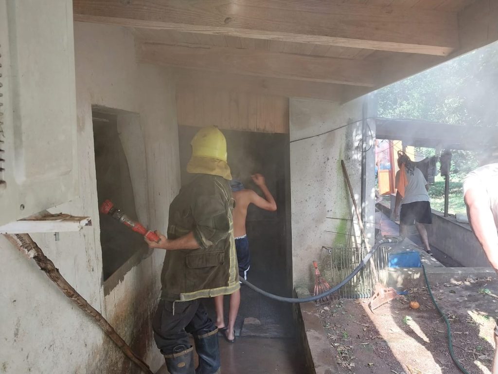 Un espiral contra los mosquitos provocó un incendio en una vivienda de Santa Ana 1 2 - espiral - 1