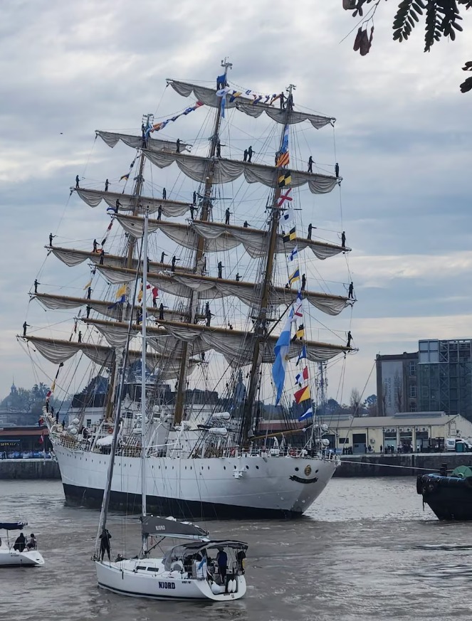 La fragata Libertad arribó a Buenos Aires y culminó su 54º viaje de instrucción 2 4 - fragata 2 - 3