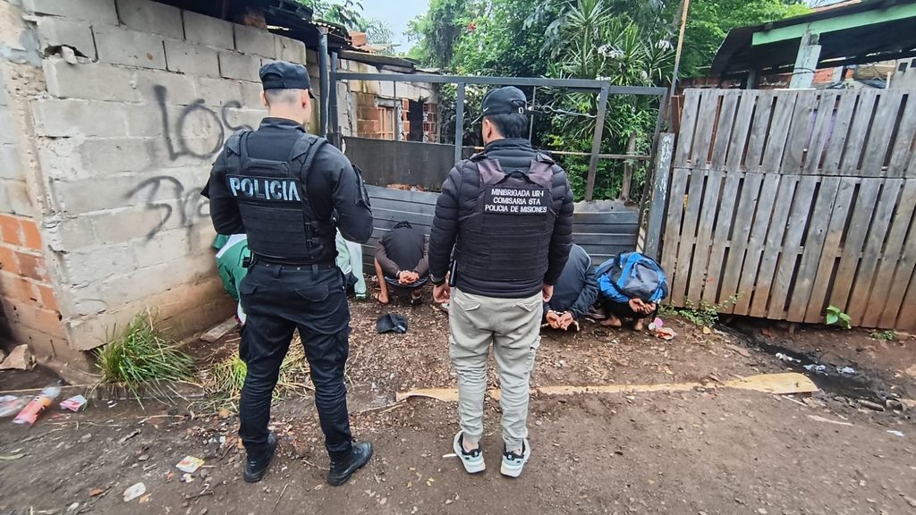 Masiva intervención policial en tres chacras de Posadas terminó con once detenidos y múltiples secuestros 7 14 - intervenciones 7 - 13