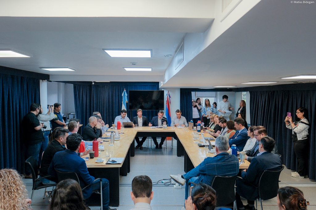 Macias: “El Presupuesto 2027 es resultado del diálogo, la responsabilidad y el consenso” 1 2 - macias 1 1 - 1