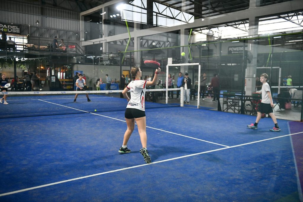 Misiones define en las finales provinciales de pádel a sus representantes para los Juegos Evita y de Adultos Mayores 10 20 - misiones padel 7 - 19