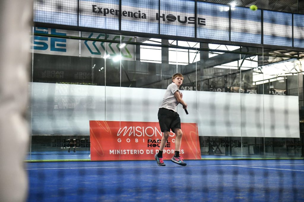 Misiones define en las finales provinciales de pádel a sus representantes para los Juegos Evita y de Adultos Mayores 1 2 - misiones padel 8 - 1