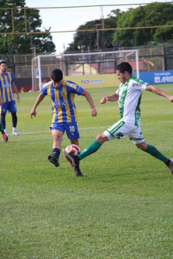Mitre cayó ante Gimnasia de Chivilcoy y dejó pasar una chance en casa 1 2 - mitre 2 - 1