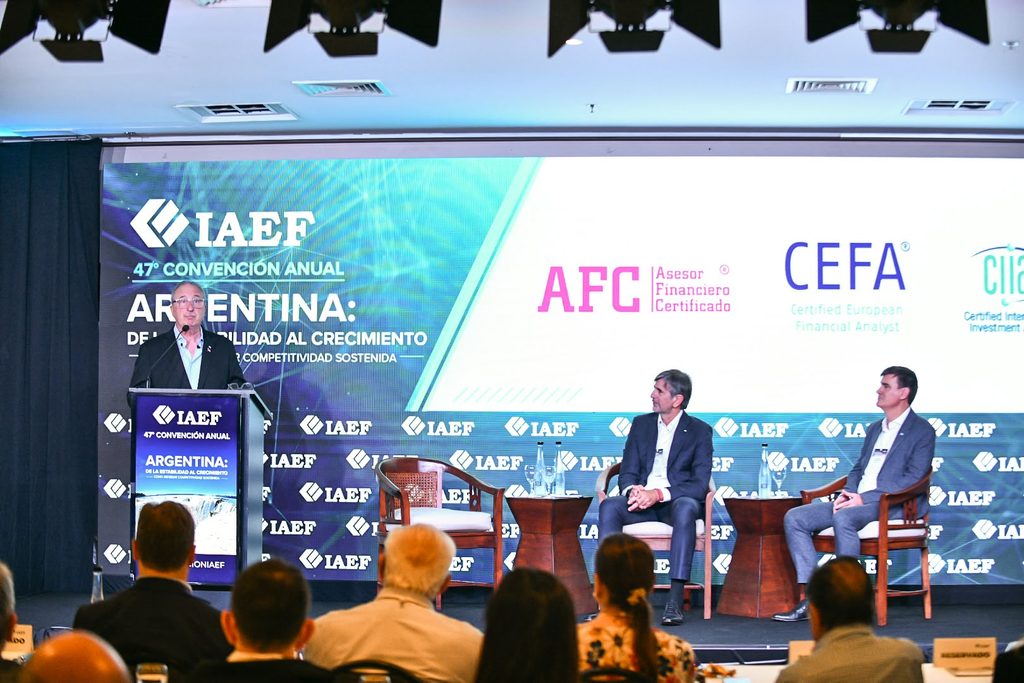 Passalacqua ante referentes del IAEF: “El ciudadano de a pie pide respuestas a otra velocidad que el reloj” 5 10 - passalacqua discurso 2 - 9