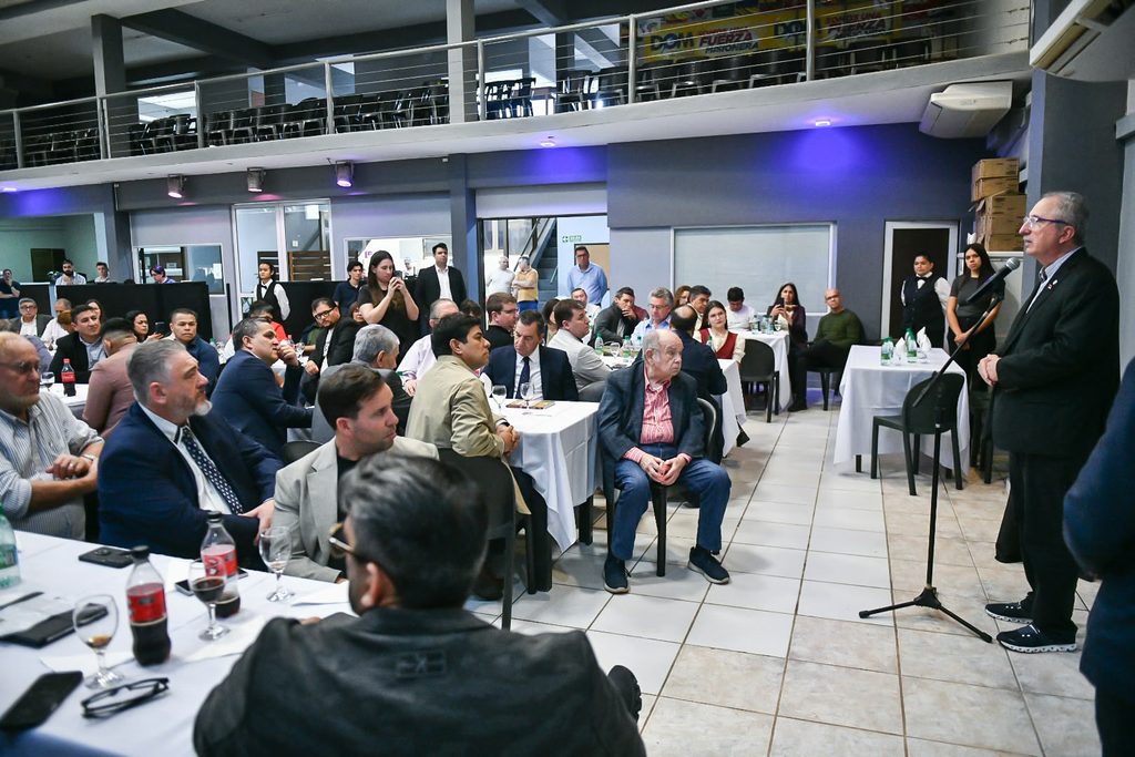 Passalacqua reunió a pastores de Misiones y destacó su tarea comunitaria: “Si no están ustedes, estamos en dificultades” 2 4 - passalacqua pastores 7 - 3