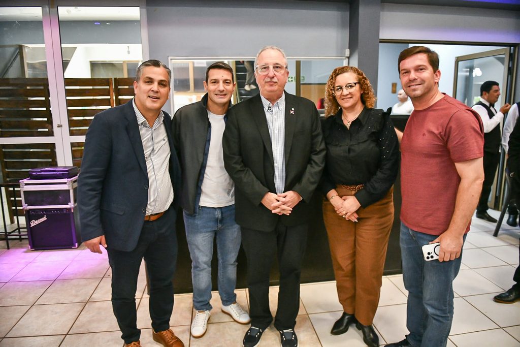 Passalacqua reunió a pastores de Misiones y destacó su tarea comunitaria: “Si no están ustedes, estamos en dificultades” 4 8 - passalacqua pastores 9 - 7