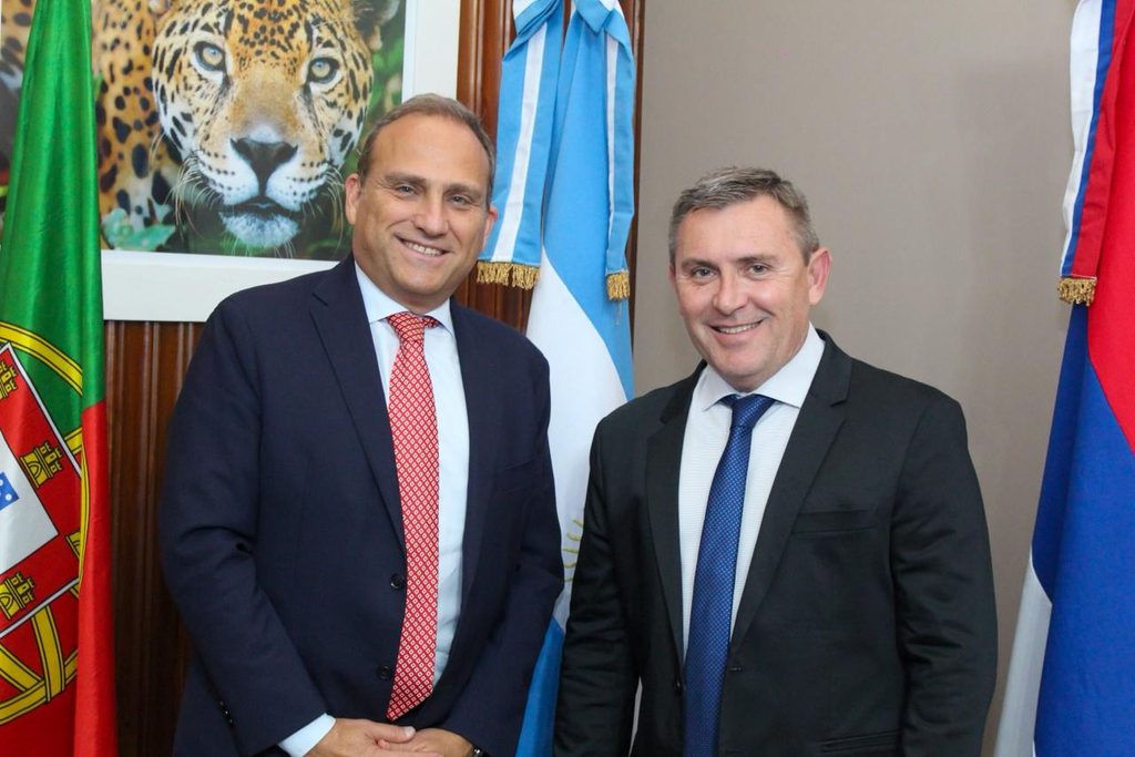 Embajador de Portugal visitó Misiones y destacó el potencial turístico y económico de la tierra colorada 1 2 - sartori encuentro 2 - 1