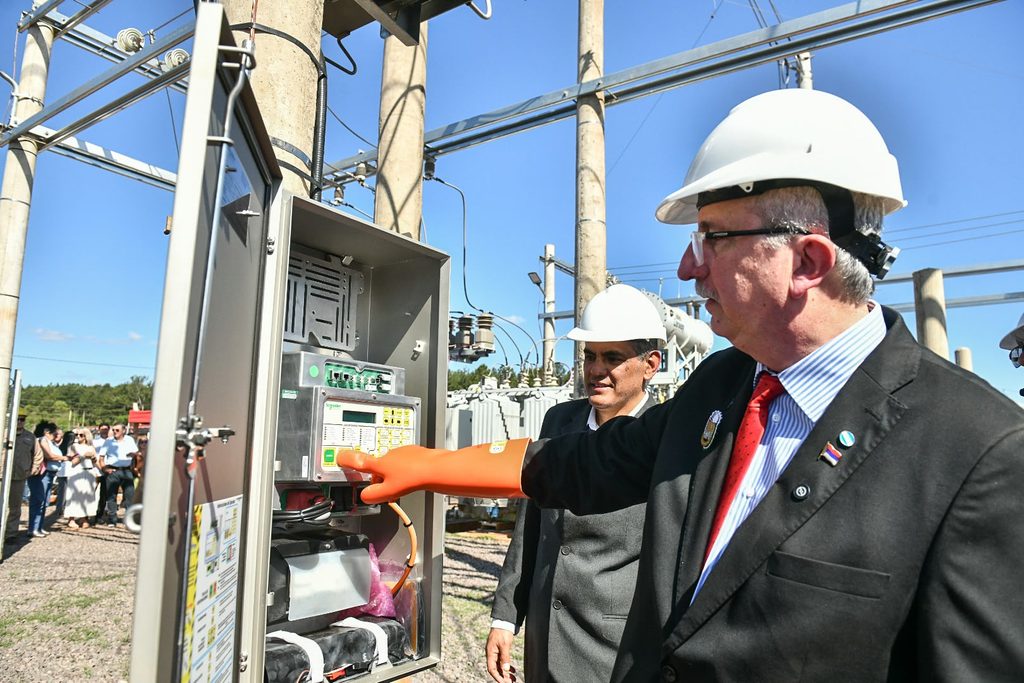 Passalacqua inauguró una subestación que duplica la potencia eléctrica de Puerto Esperanza 7 14 - subestacion transformadora 2 - 13