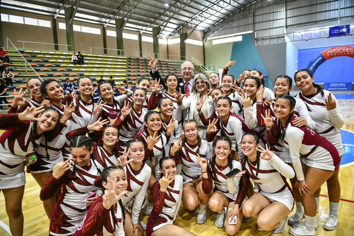 En los 152 años de Puerto Piray, Passalacqua inauguró un nuevo espacio deportivo y cultural: "Lo que viene es juntos" 4 8 - 8. En los 152 anos de Puerto Piray Passalacqua inauguro un nuevo espacio deportivo y cultural Lo que viene es juntos 3 - 7